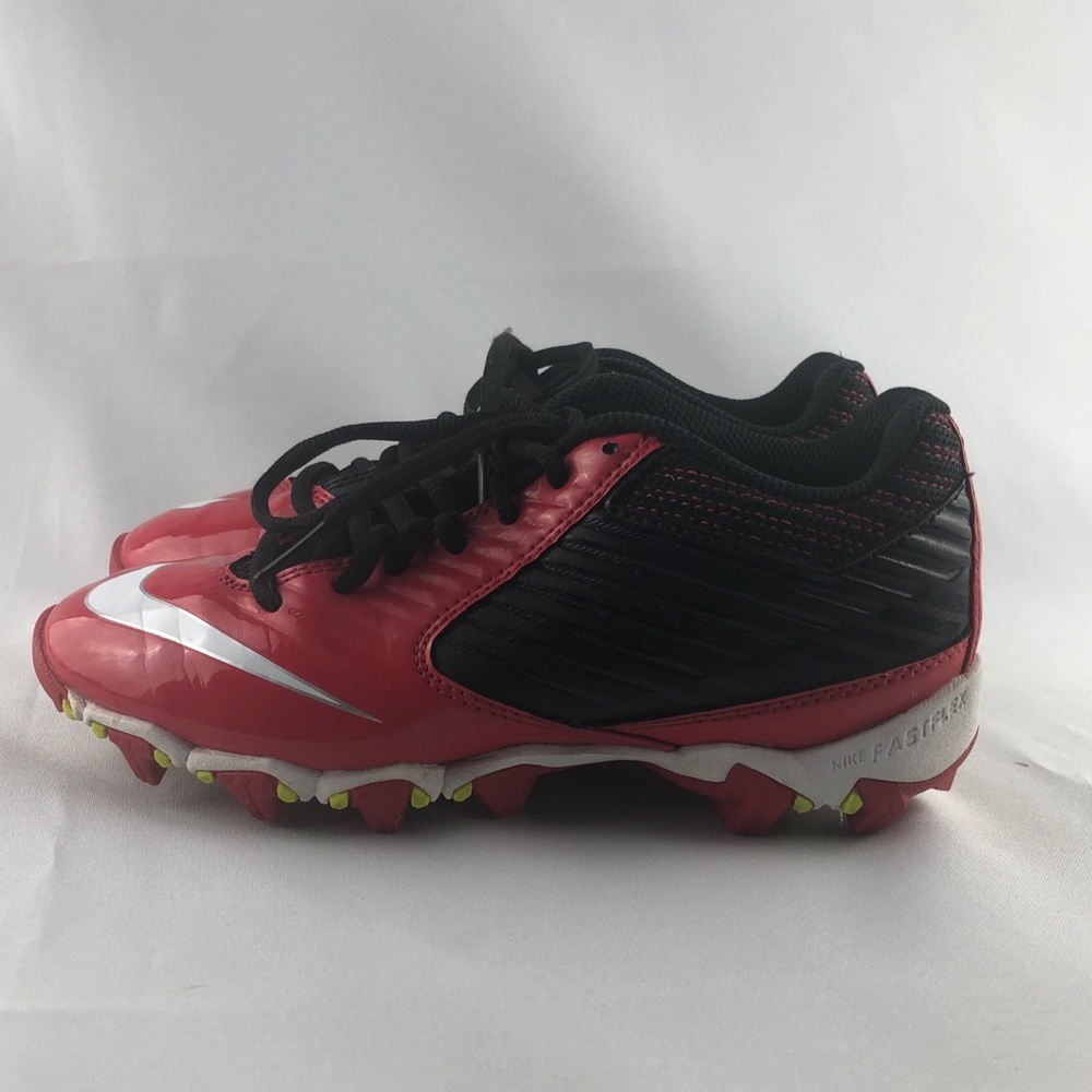 Nike Fast Flex Cleats 3.5Y